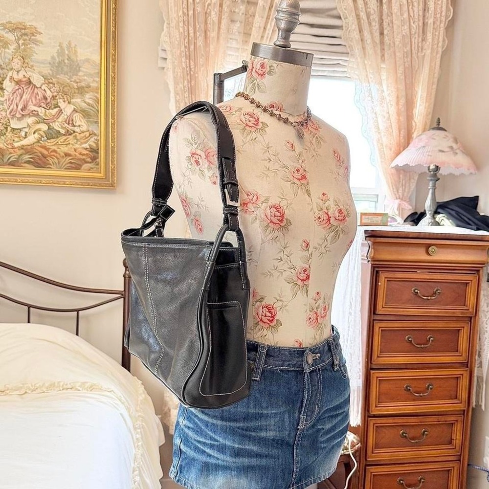 black leather shoulder bag y2k worthington black genuine leather shoulder bag